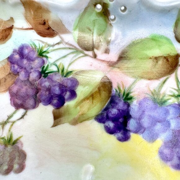 Hand Painted Vintage Grape FlowerTrinket Tray Signed By Zenas 1940s - Picture 4 of 6